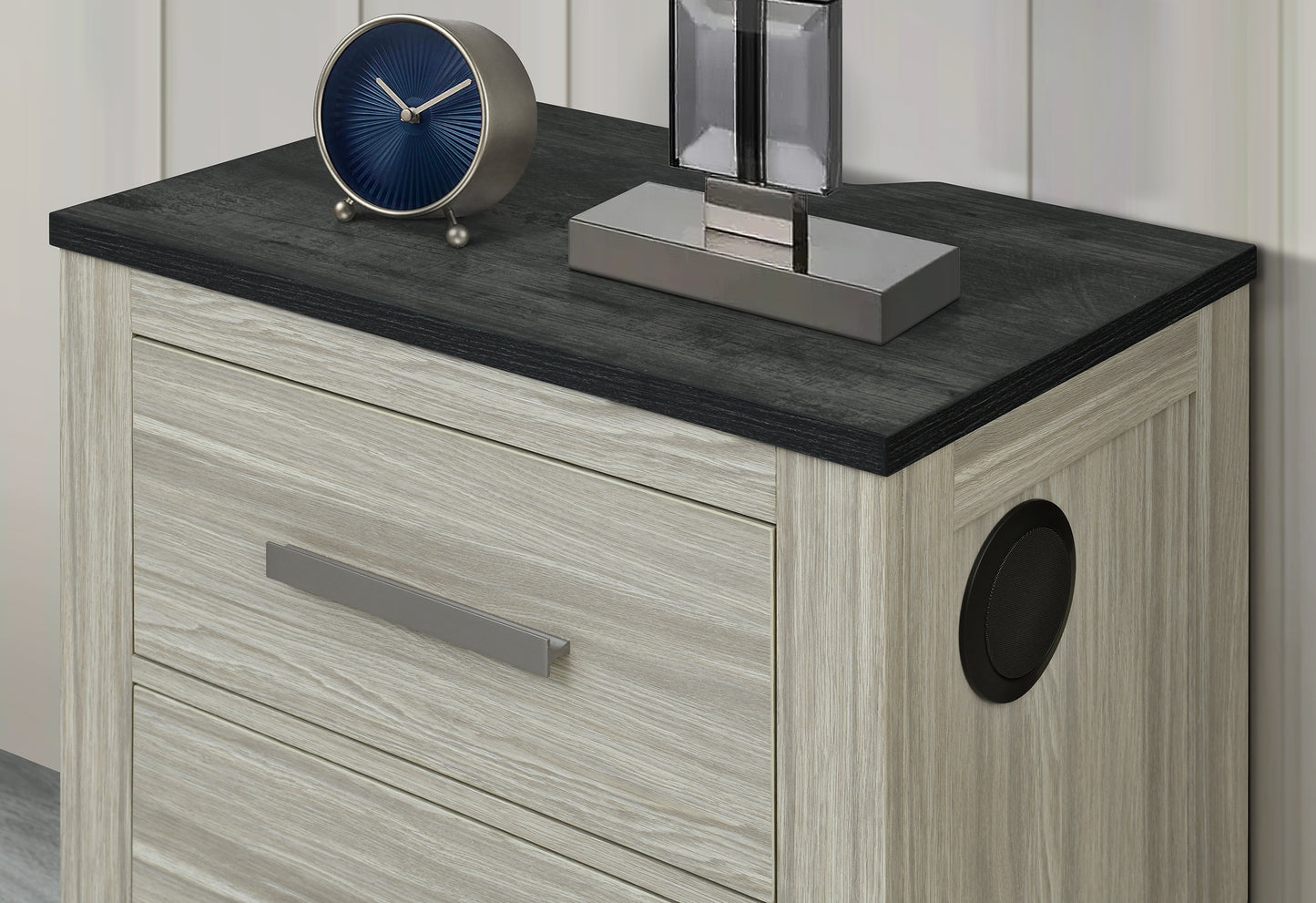 ASHLEY-BROWN-BED DETAILS-2