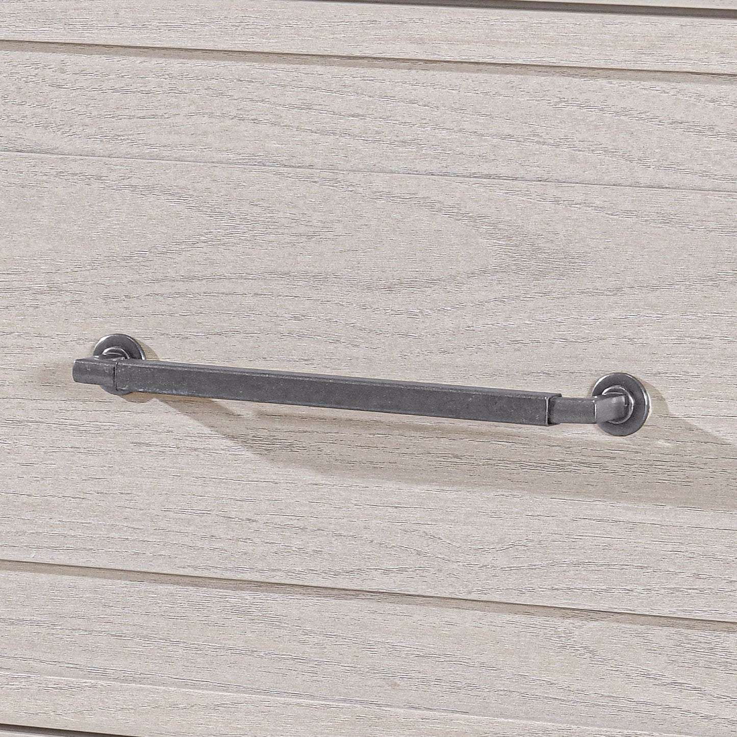 CLARA-BEIGE-DETAIL OF HANDLE
