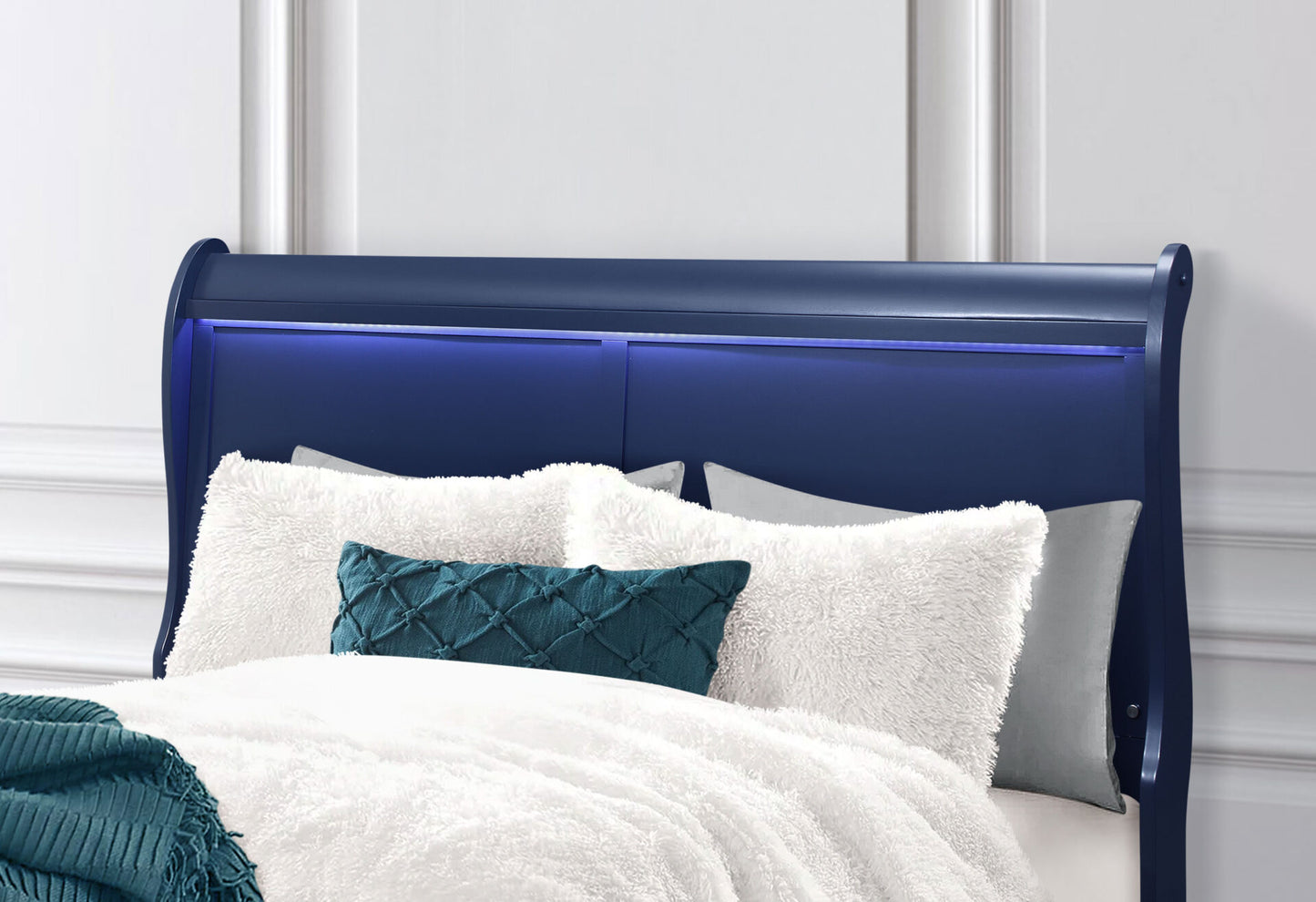 Charlie-Blue-Queen-HB-Close-Up-3
