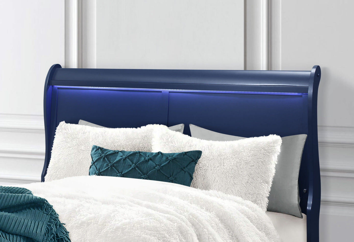 Charlie-Blue-Queen-HB-Close-Up-6