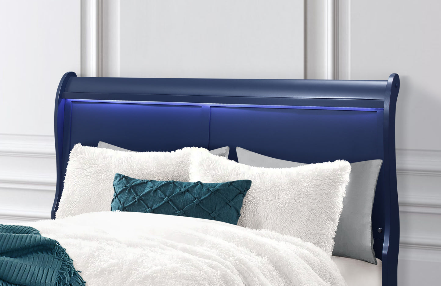 Charlie Blue Queen HB Close Up