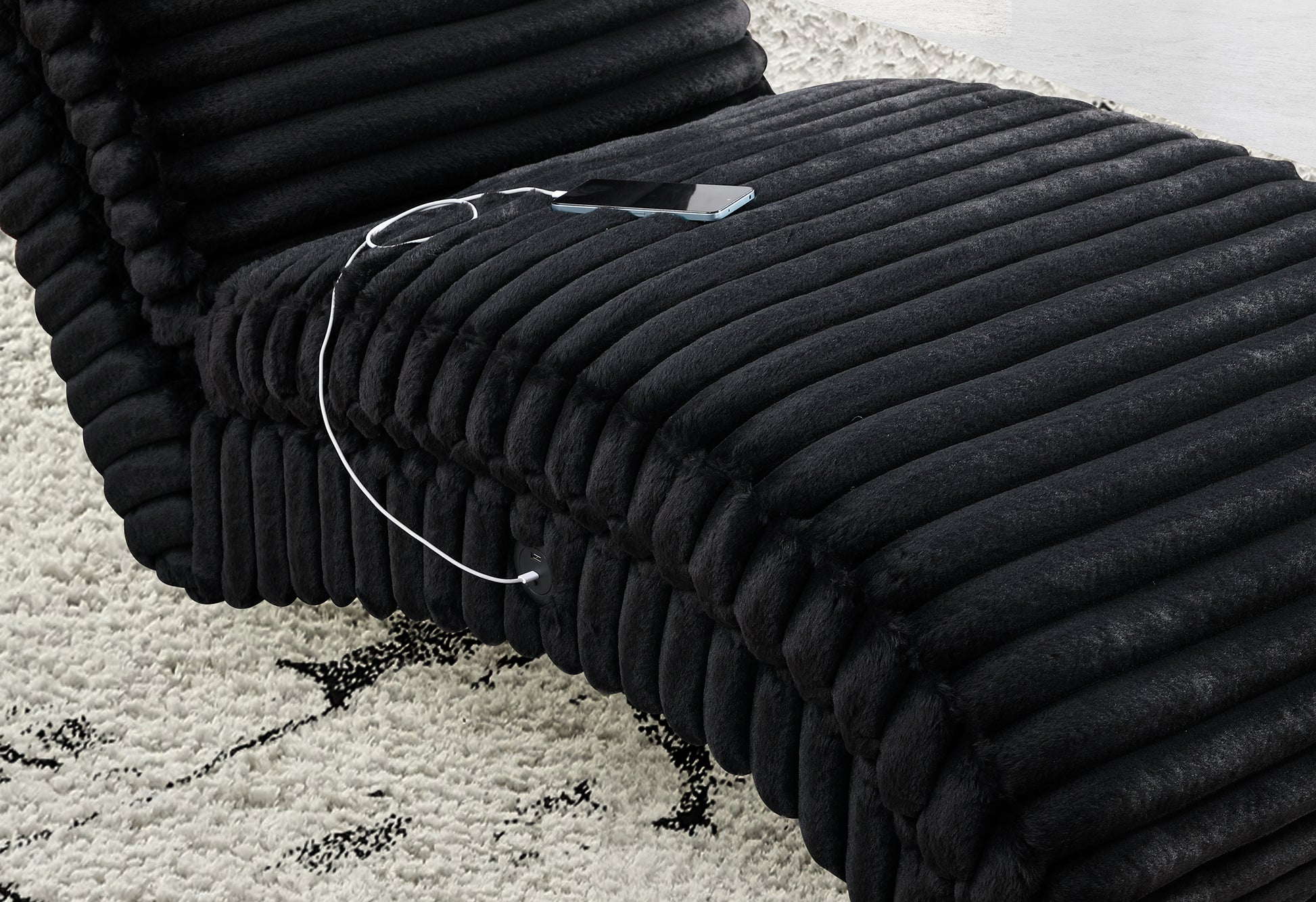 DOMINIC-BLACK-CHAISE WITH LED-DETAILS