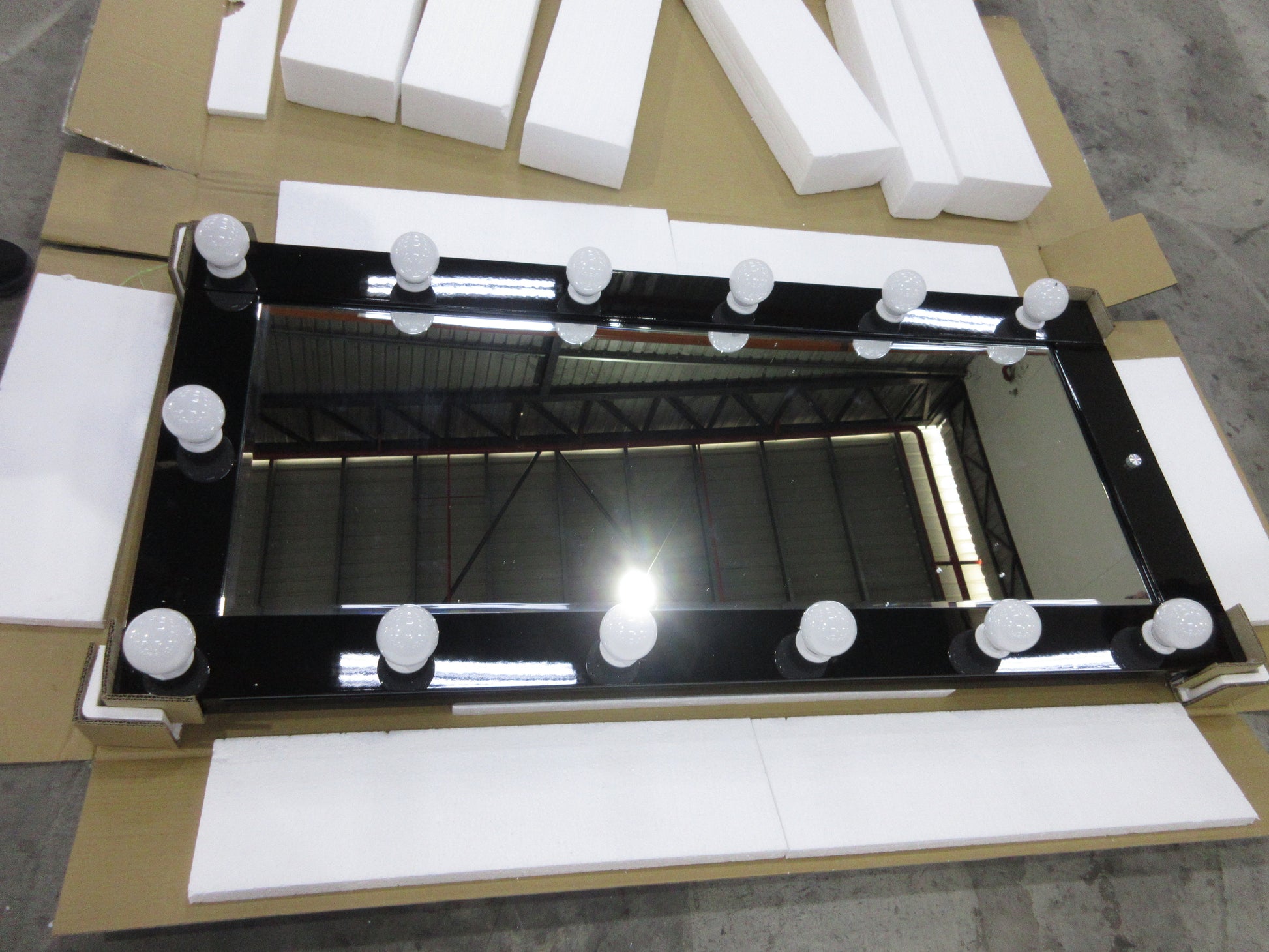 ELLA-BLACK-NARROW TALL MR W LED 4