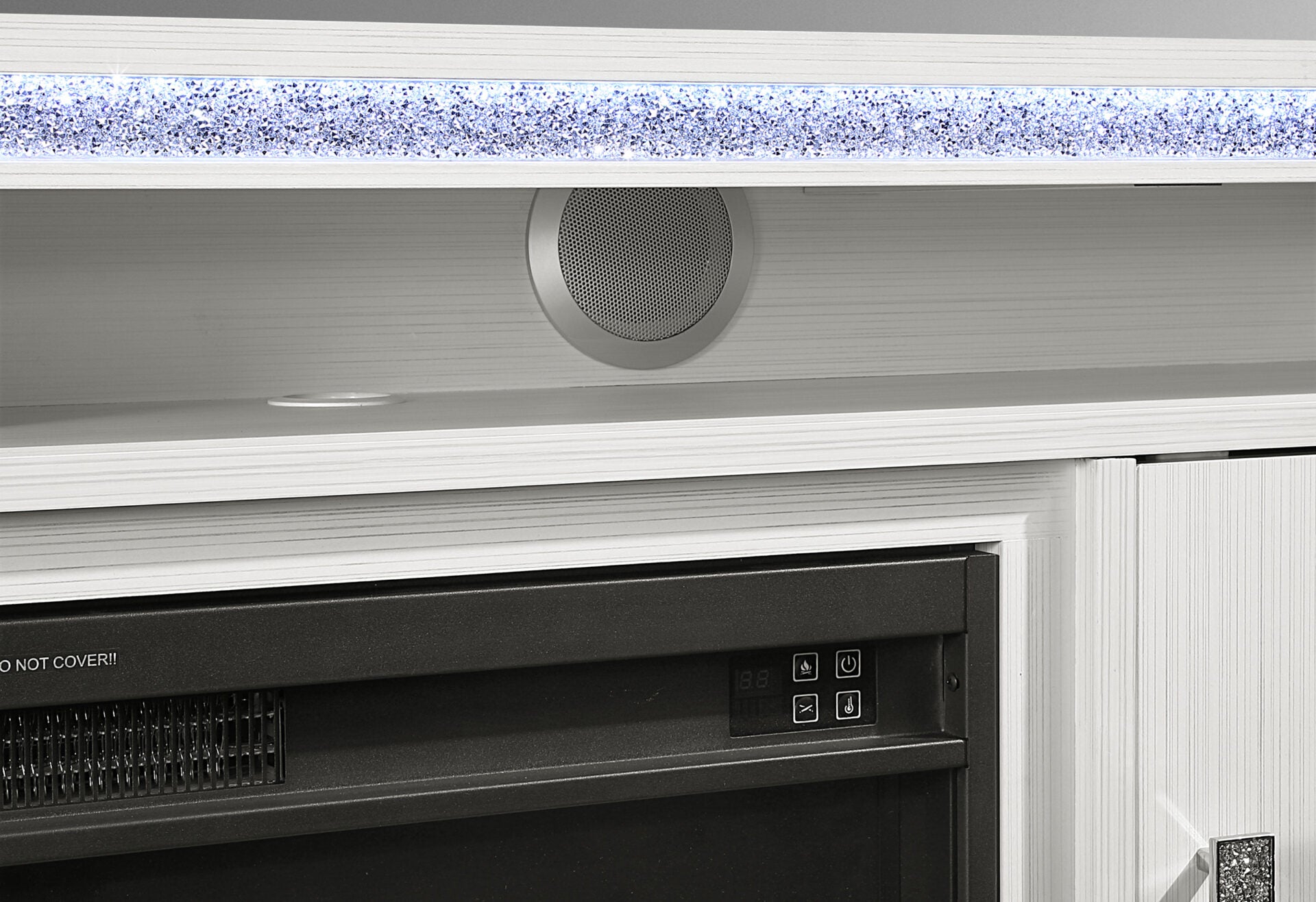 LILY-WHITE-FPLC-72-WLED-DETAIL-1