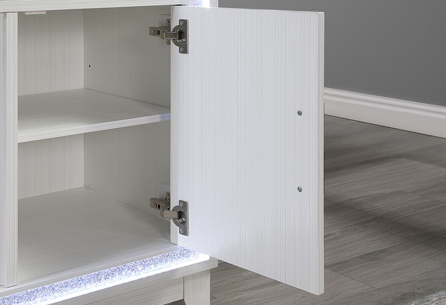 LILY-WHITE-FPLC-72-WLED-DETAIL-2-1