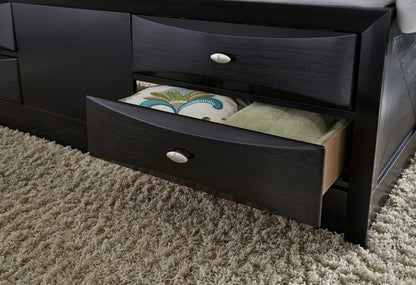 LINDA-BL-FB-DR-DETAIL-RSC-5