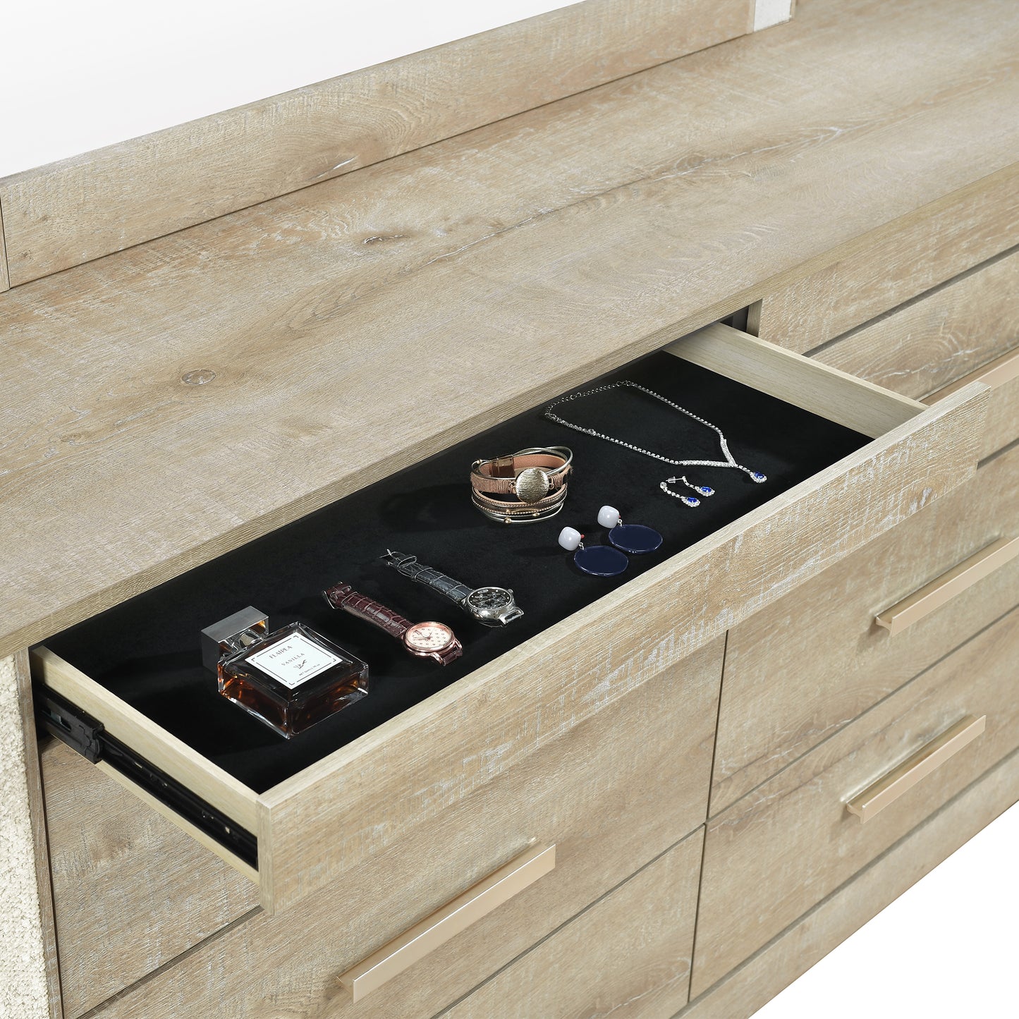 LOGAN-OAK-DETAIL JEWELRY DWR WB