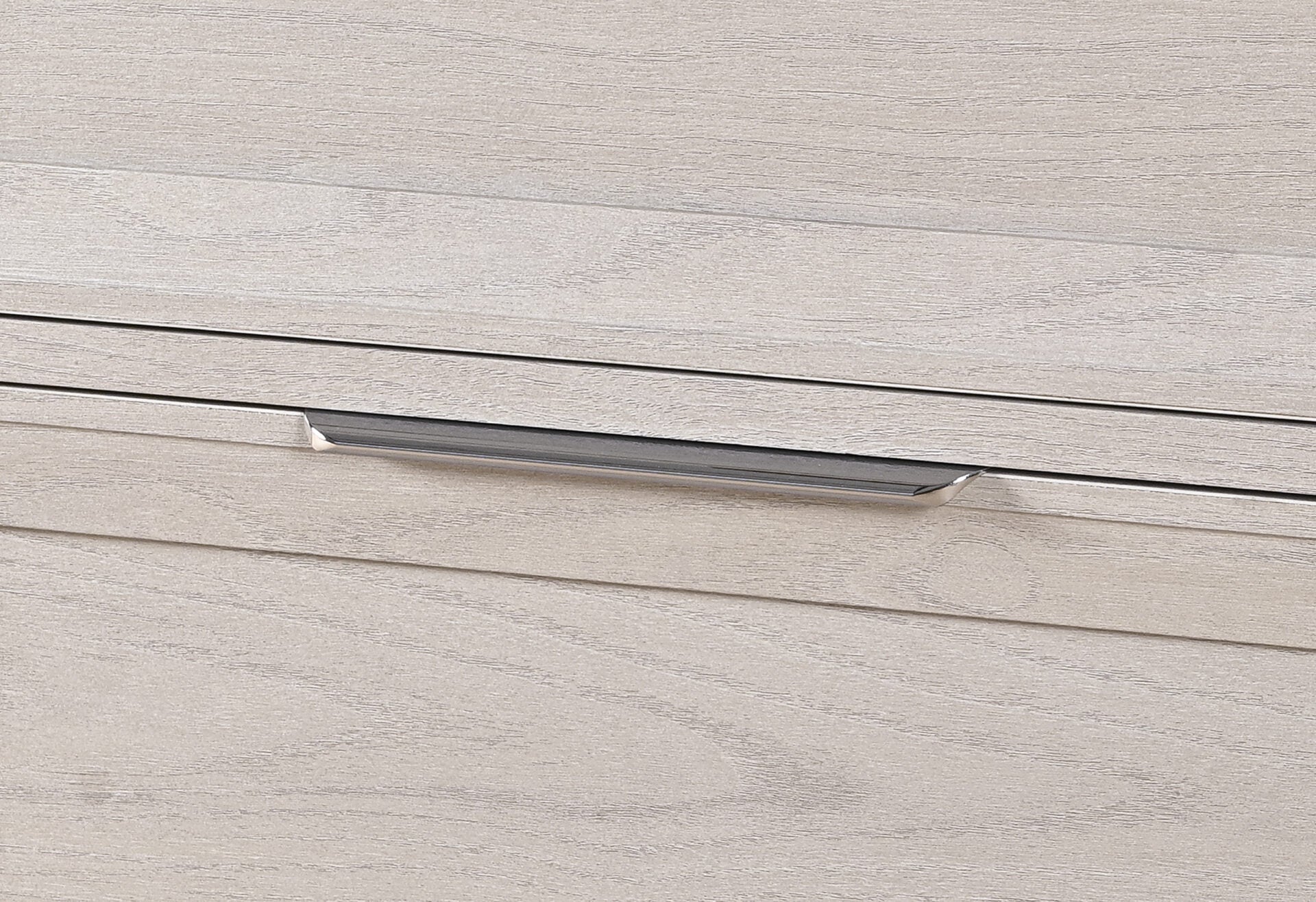 MARIAH-BEIGE-DETAIL-OF-HANDLE-2