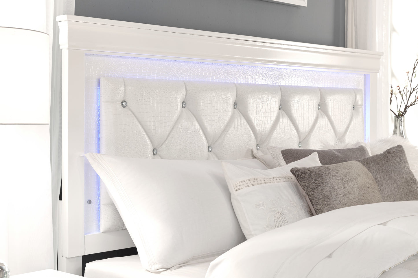 POMPEI-METALLIC WHITE-HB-Detail
