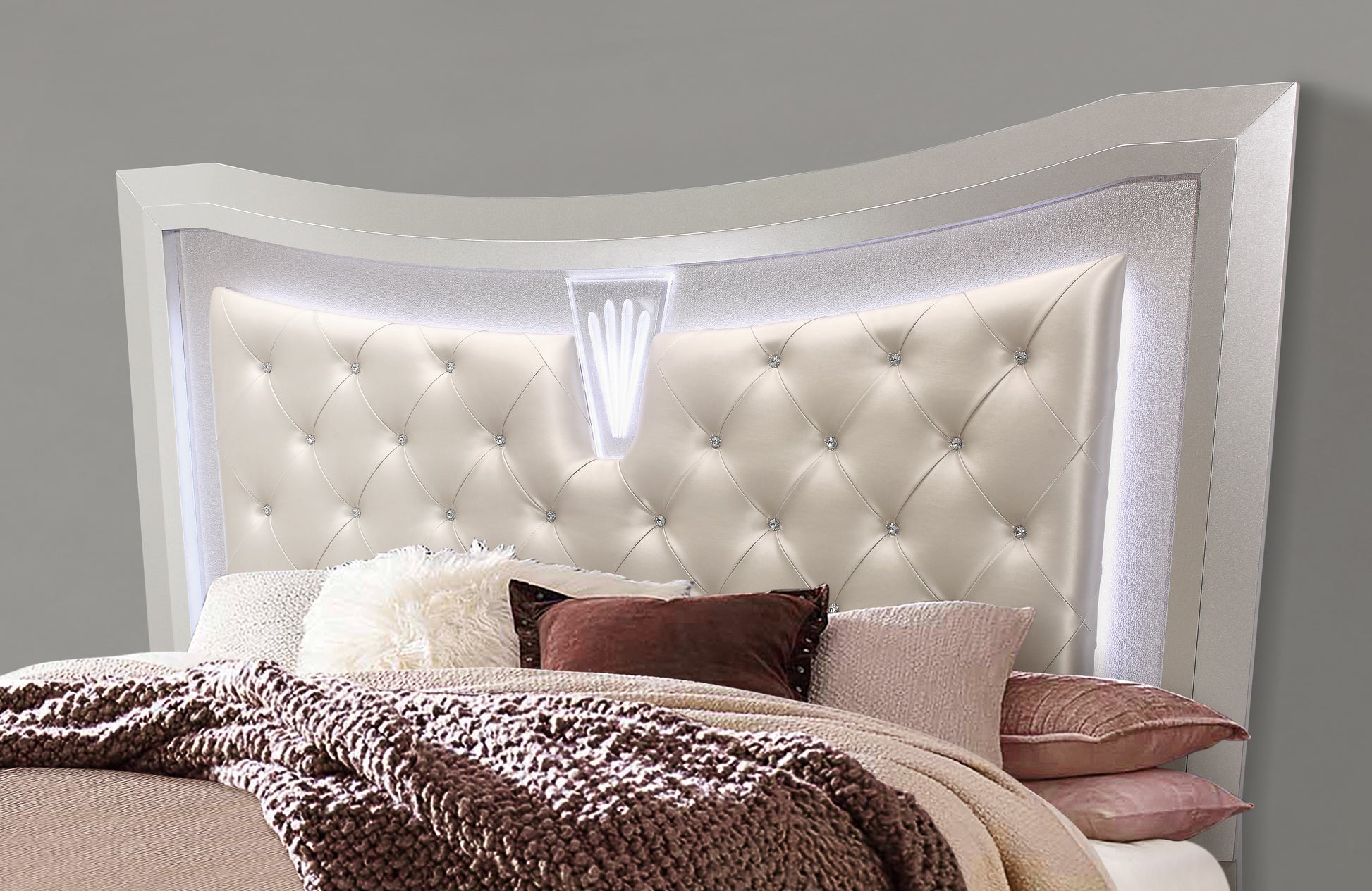 Paris HB Close Up