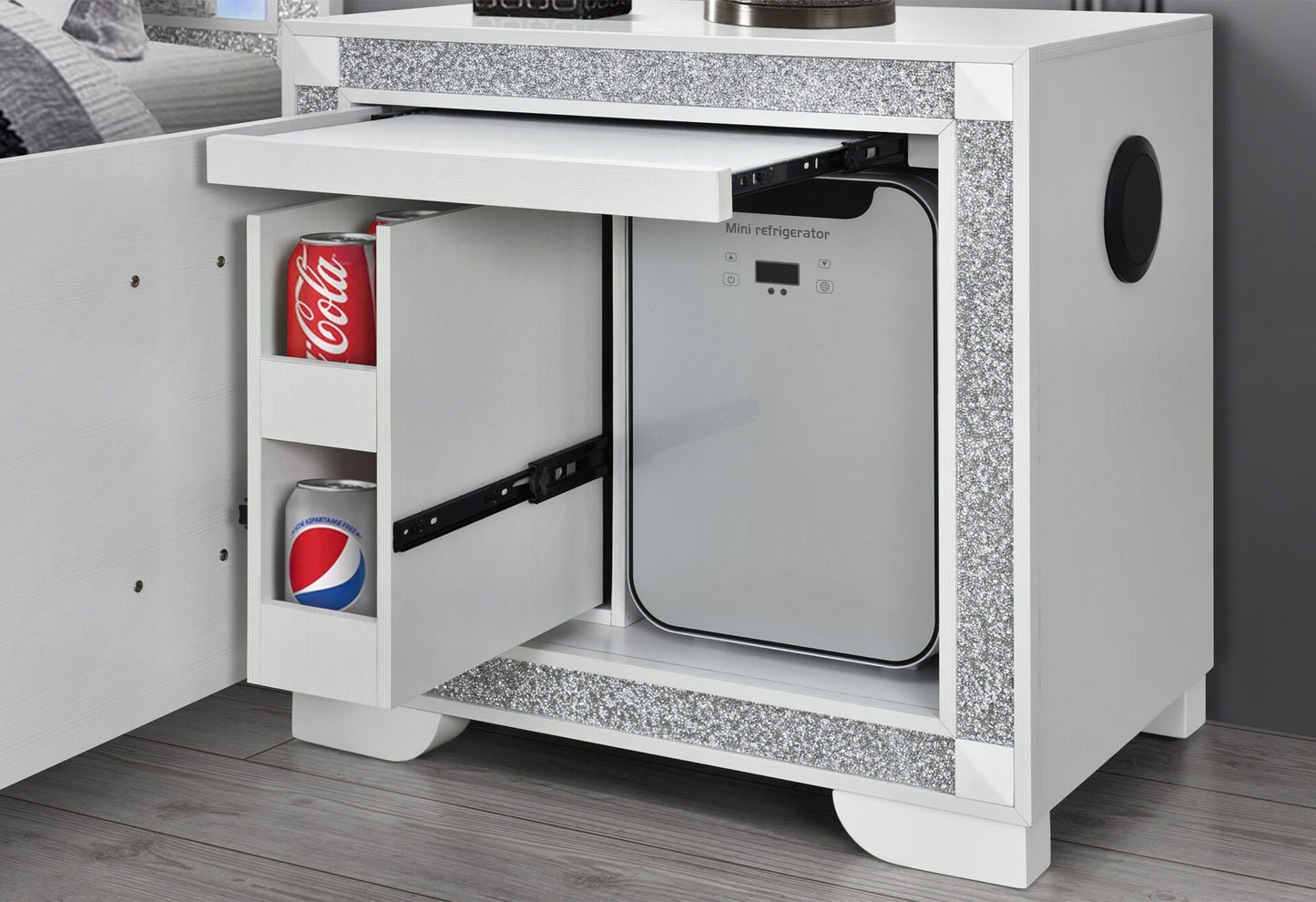 SOLEIL-WHITE-NS-W-COOLER-DETAIL-1