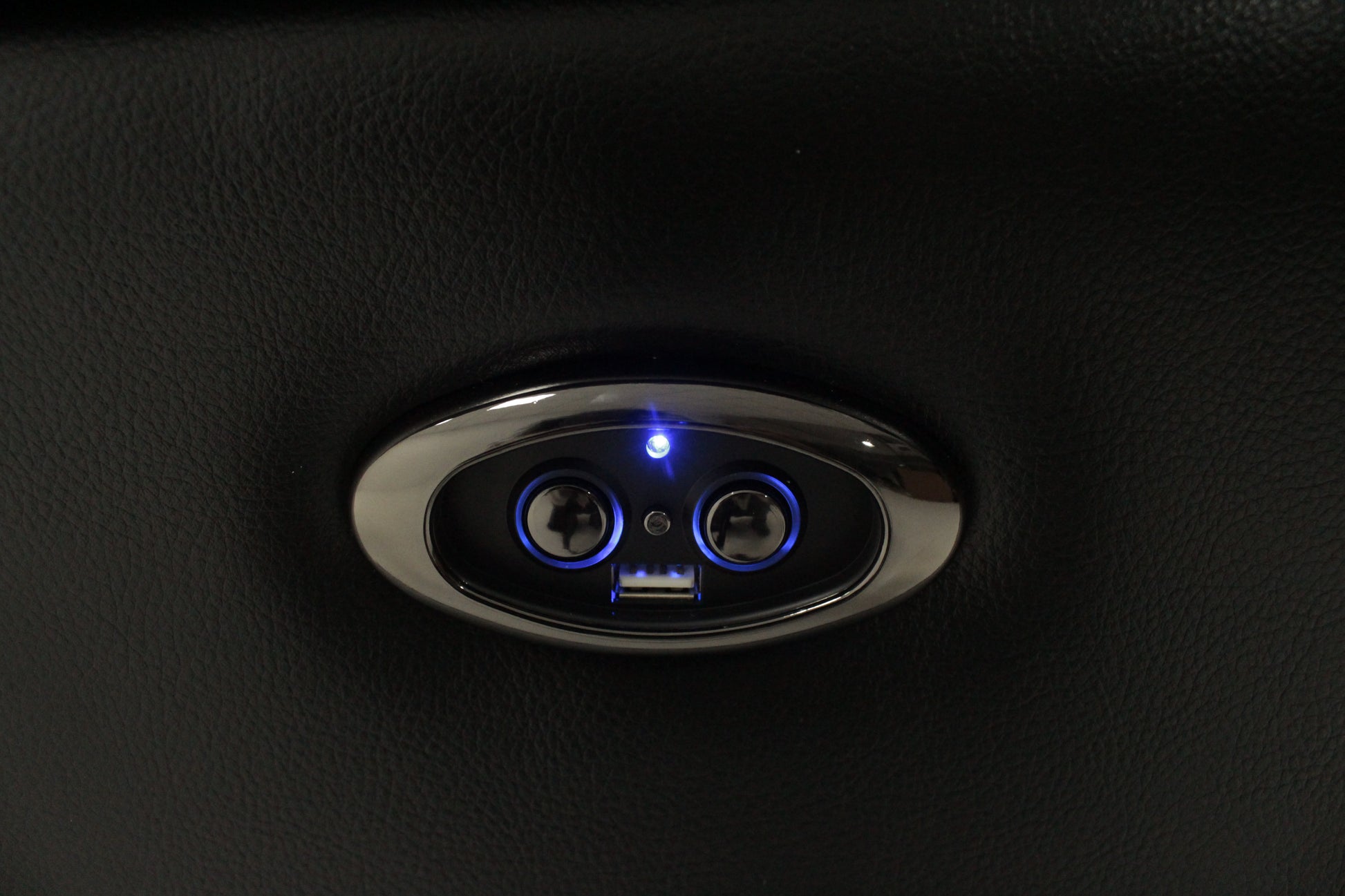 UM02-USB LED